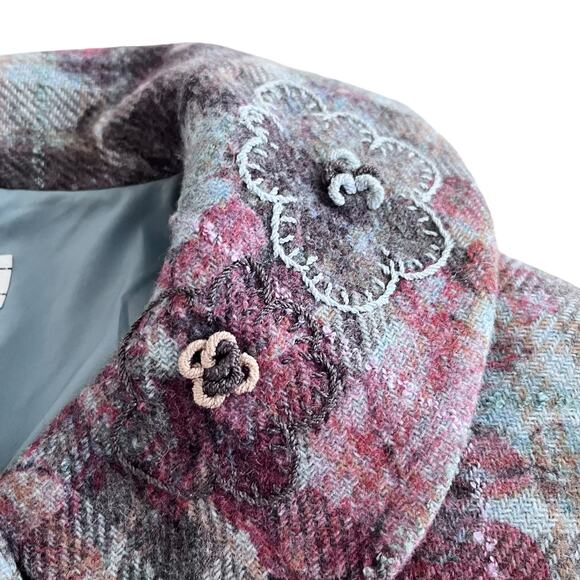 St. John Sport Plaid Wool Blend Floral Embroidered Collared Jacket Size Medium - Picture 2 of 15